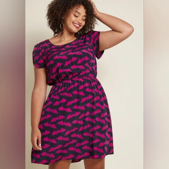 ModCloth/Peach Love California Oh My Gosh Purple Bats A-Line Dress Size M - Picture 3 of 10